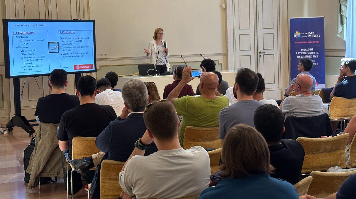 La carica dei 101 progetti per Nuove Idee Nuove Imprese - Un momento della prima giornata di formazione