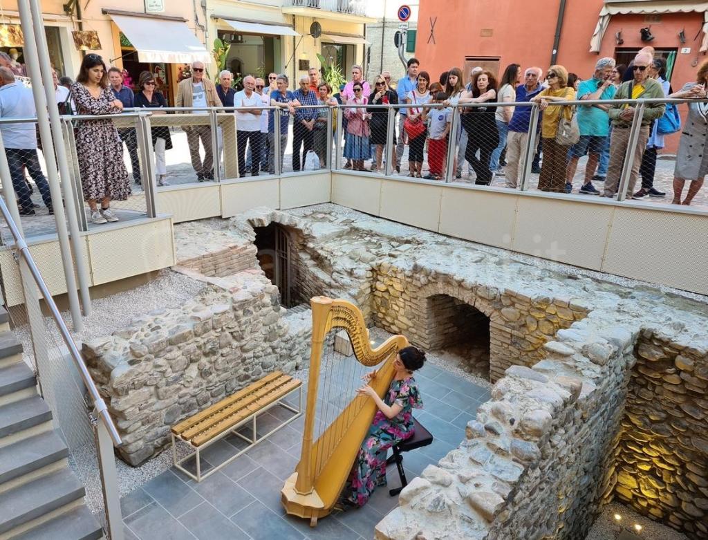 L’arpista Agnese Contadini incanta il pubblico
