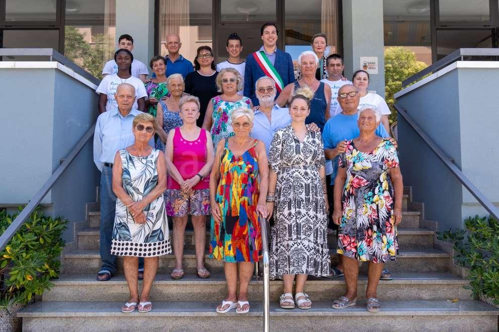 Il gruppo di turisti che alloggia all’Hotel Amoha di Bellariva