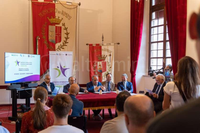Alcuni momenti della conferenza stampa di presentazione