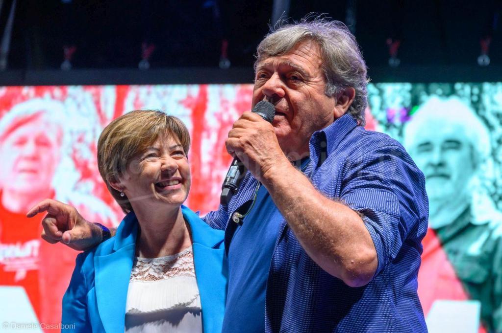 La sindaca Angelini con Beppe Carletti