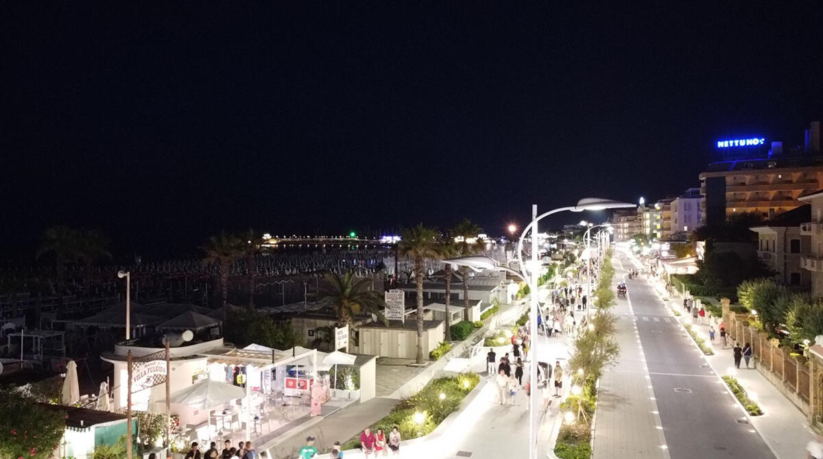 Turismo, quando la vacanza al mare non è solo spiaggia e hotel: l'esempio di Cattolica. Sindaca: "Dobbiamo andarne fieri" - Lungomare di Cattolica