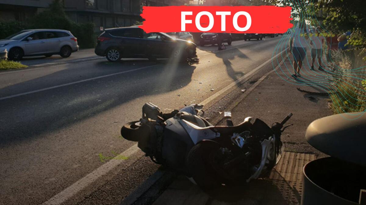 L'auto esce dal parcheggio e colpisce uno scooterista, trasportato in ospedale in elicottero - Il luogo dell'incidente
