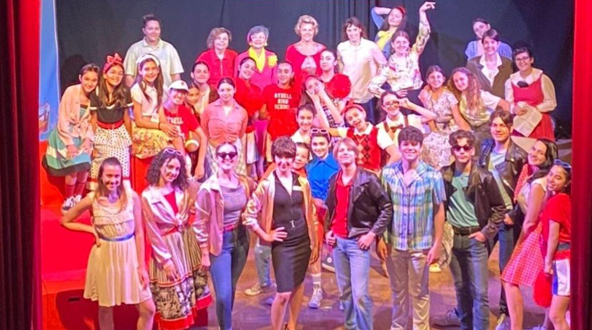 Danny e Sandy al Parco degli Artisti di Rimini: in scena il musical "Grease" - Il cast di Grease