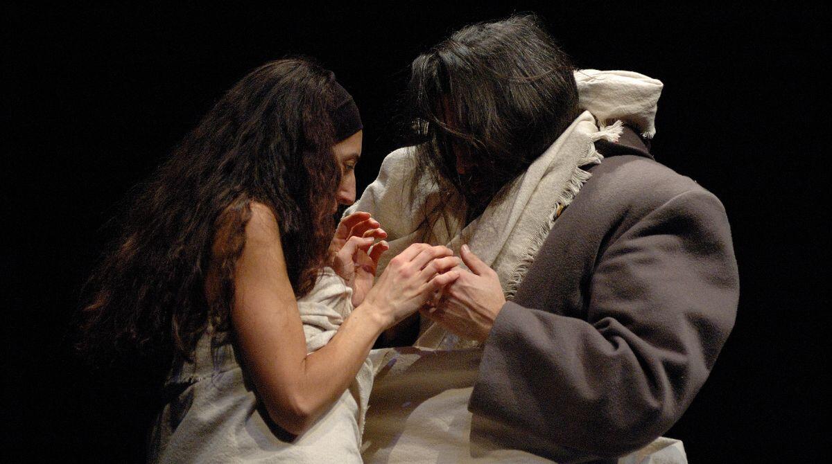 Poggio Torriana, al Teatro Aperto arriva "La bella e la bestia" - Una scena dallo spettacolo - foto dal sito ilbaulevolante.it
