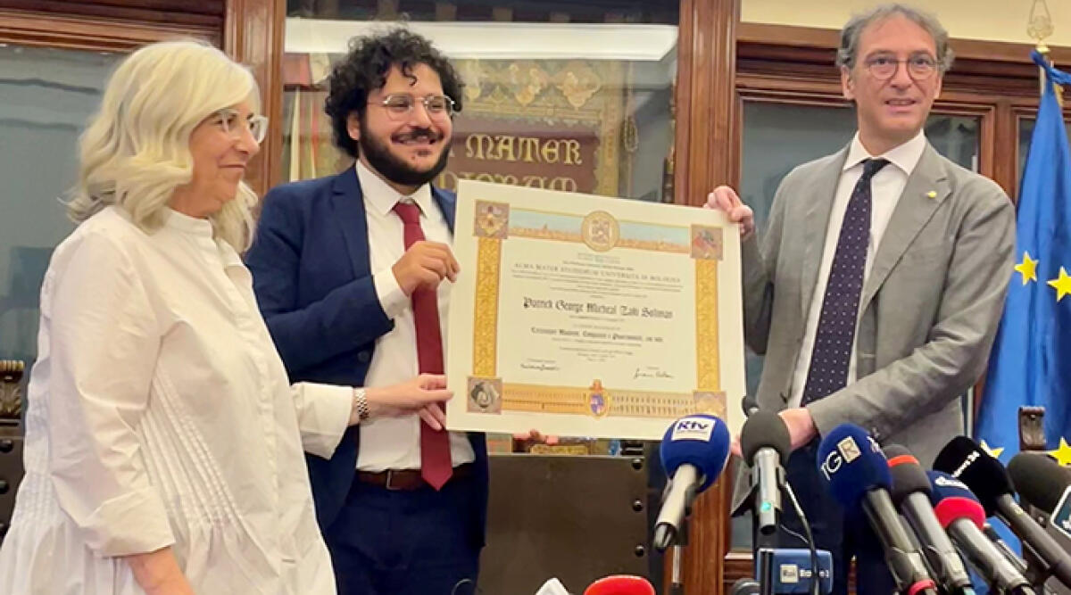 Bentornato Patrick! L’abbraccio dell’Università di Bologna - Patrick Zaki all’Università di Bologna