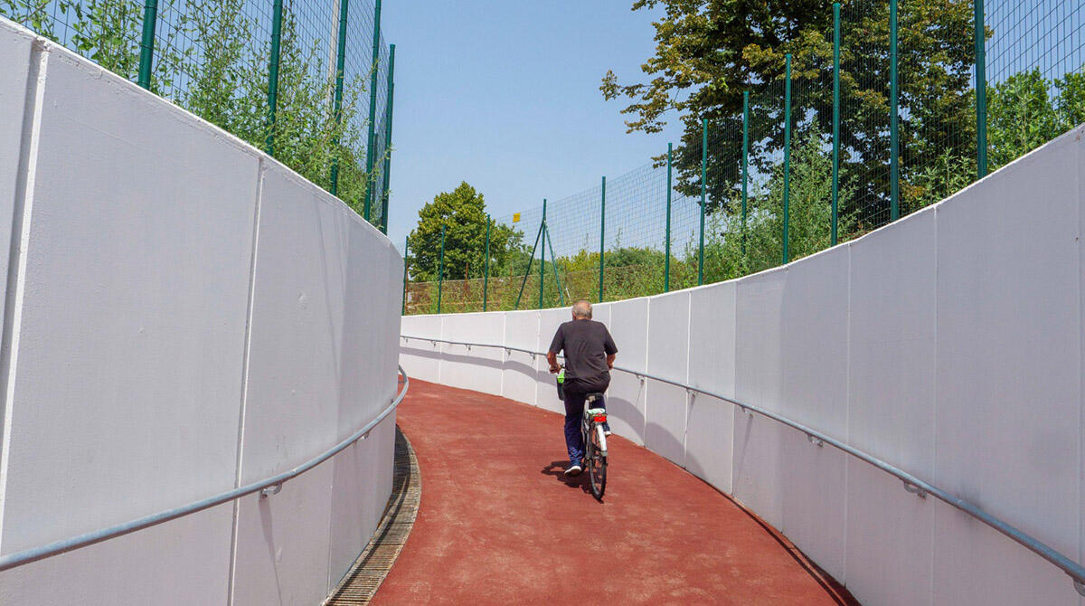 Via libera a bici e pedoni, aperto il nuovo sottopasso sulla Statale16 - Nuovo sottopasso ciclopedonale tra la Ss16 e via Coriano, Rimini