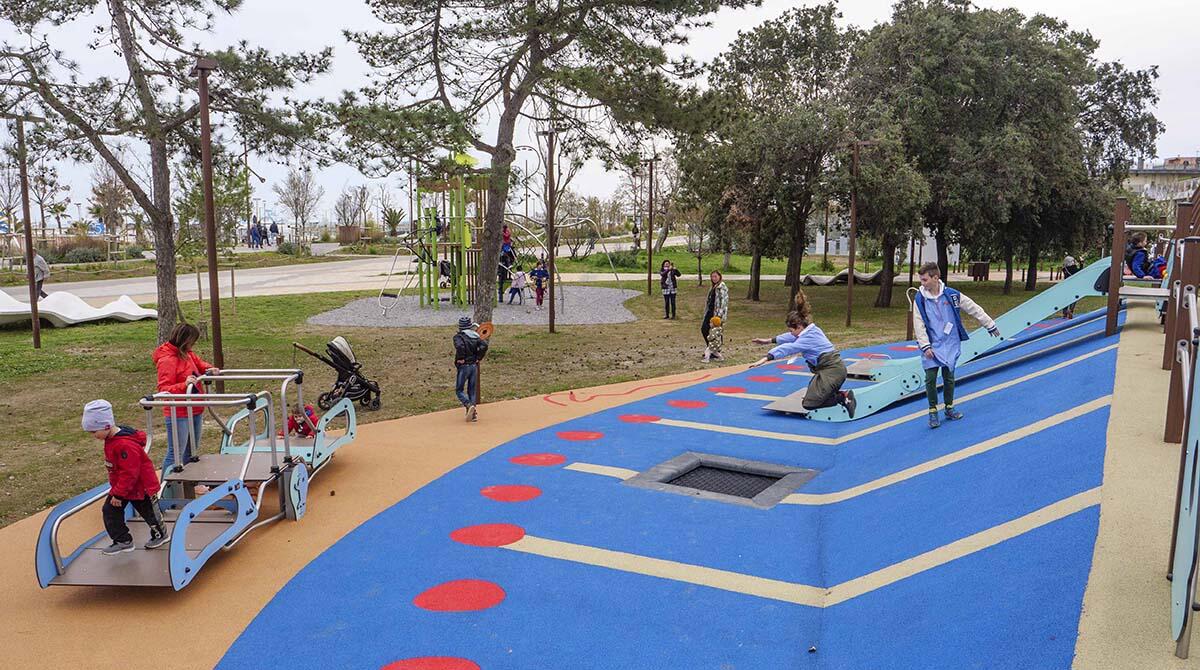 Parco del Mare, apre domani la nuova area giochi ispirata a Gianni Rodari davanti ai bagni 46, 47 e 48 - La nuova Foresta del mare (foto di R.Gallini)