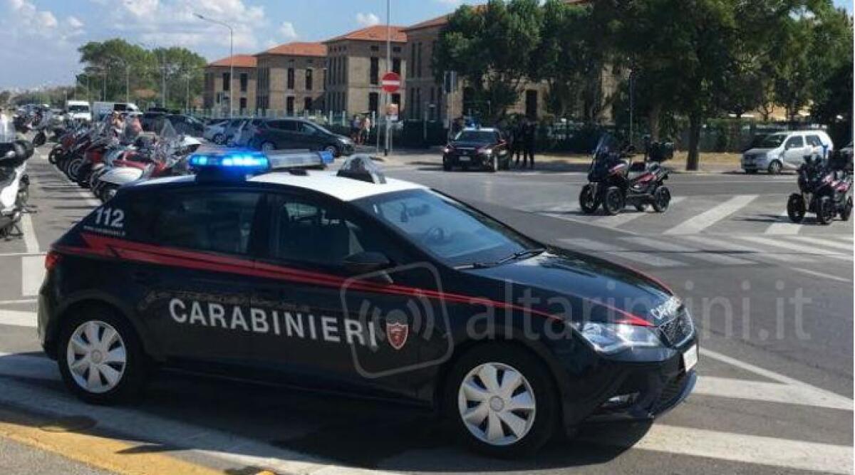 Finge un malore, evasione da film per un detenuto: rintracciato due ore e mezza dopo per colpa di un tatuaggio - Carabinieri ARCHIVIO