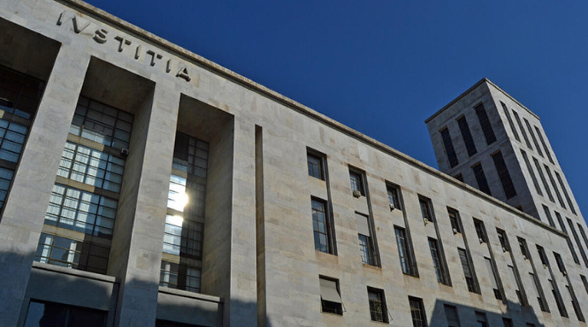 Confermate le accuse di violenza sessuale contro Leonardo Apache La Russa - Il tribunale di Milano. Immagine generica. Foto Ansa