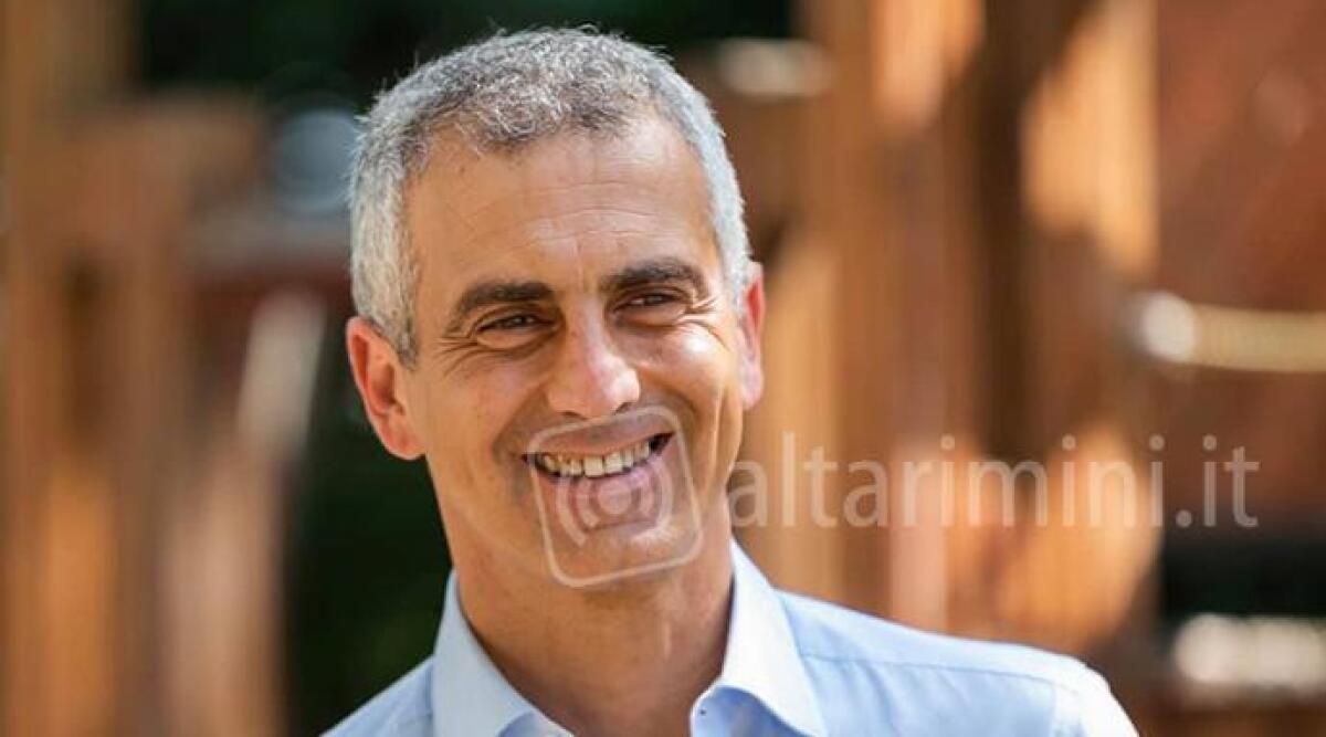 Il ministro tedesco: "Vacanze in Italia senza futuro". Il sindaco di Rimini: "Venga a trovarci" - Il sindaco di Rimini Jamil Sadegholvaad (repertorio)