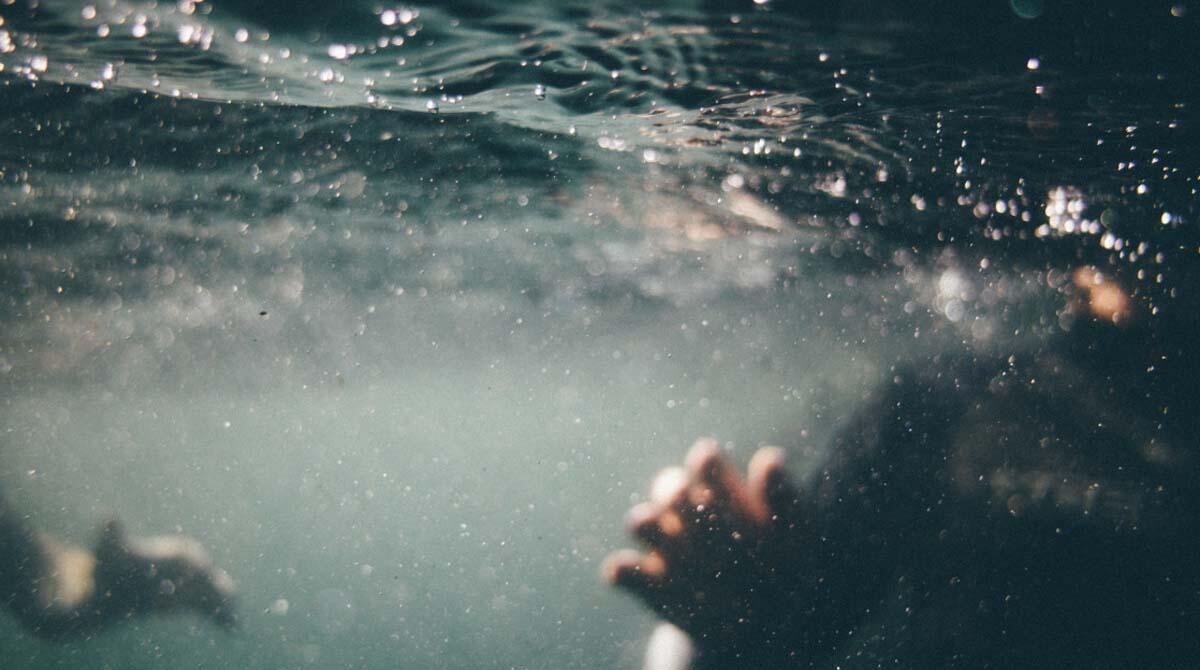 Bimba annega in una piscina a Parma - Repertorio