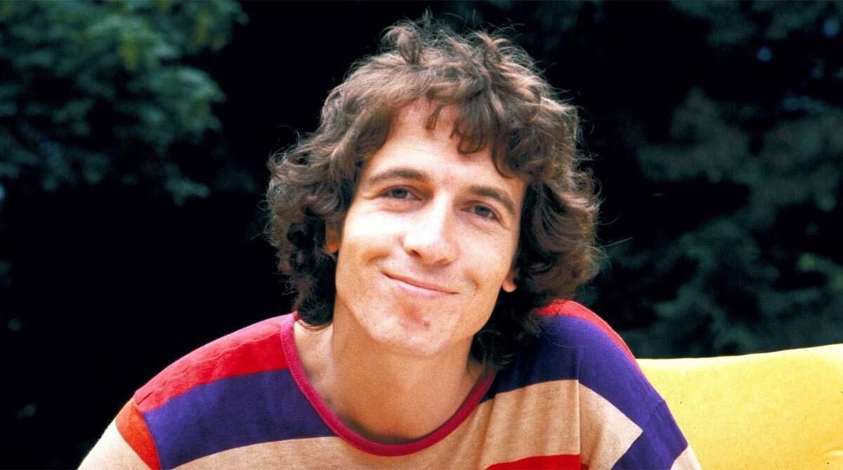 Itinerari letterari, la manifestazione culturale di San Giovanni si apre alla musica: la storia d'Italia raccontata dalla musica e da autori come Rino Gaetano - Rino Gaetano: le sue canzoni nello spettacolo di Emiliano Visconti & La banda dell’Ortica