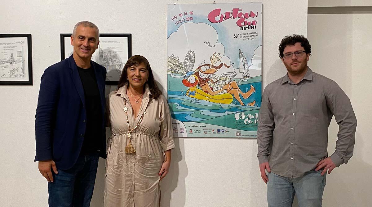 Cartoon Club, tutto il programma dell'evento di Rimini su fumetti e animazione. Altan, Casty e Giorgio Vanni tra gli ospiti - Da sinistra il sindaco di Rimini Sadegholvaad, Sabrina Zanetti e Alberto Brambilla
