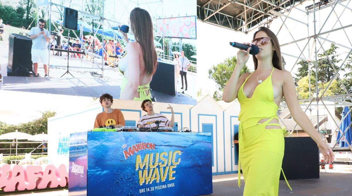 Da Mare Fuori all'Aquafan, Clara incanta il pubblico a Riccione - 