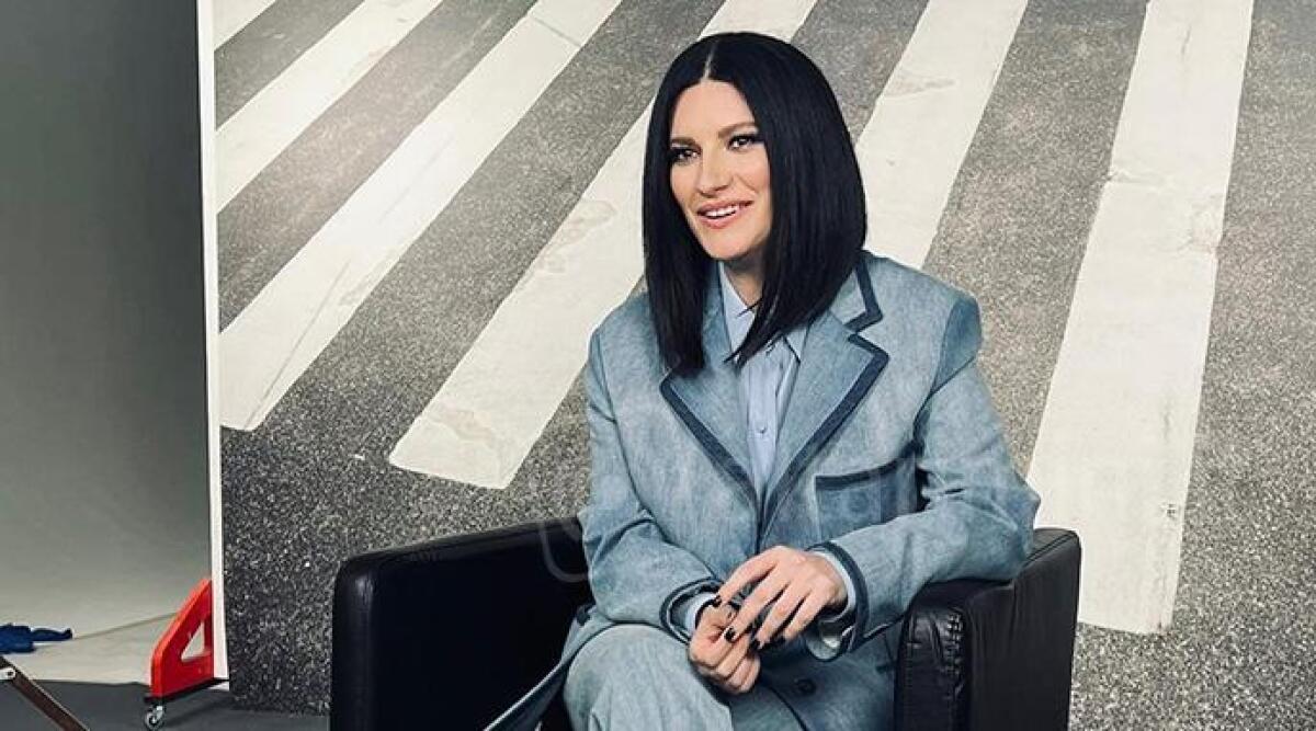 Laura Pausini, è partito il nuovo tour che farà tappa anche a Rimini -