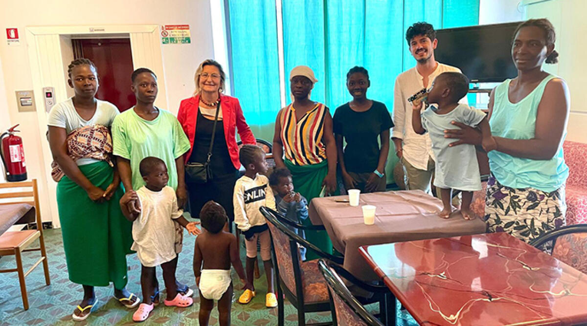 Contrarietà del Sindaco, ma solidarietà a Pennabilli: raccolta vestiti per i profughi - I profughi ivoriani a Pennabilli