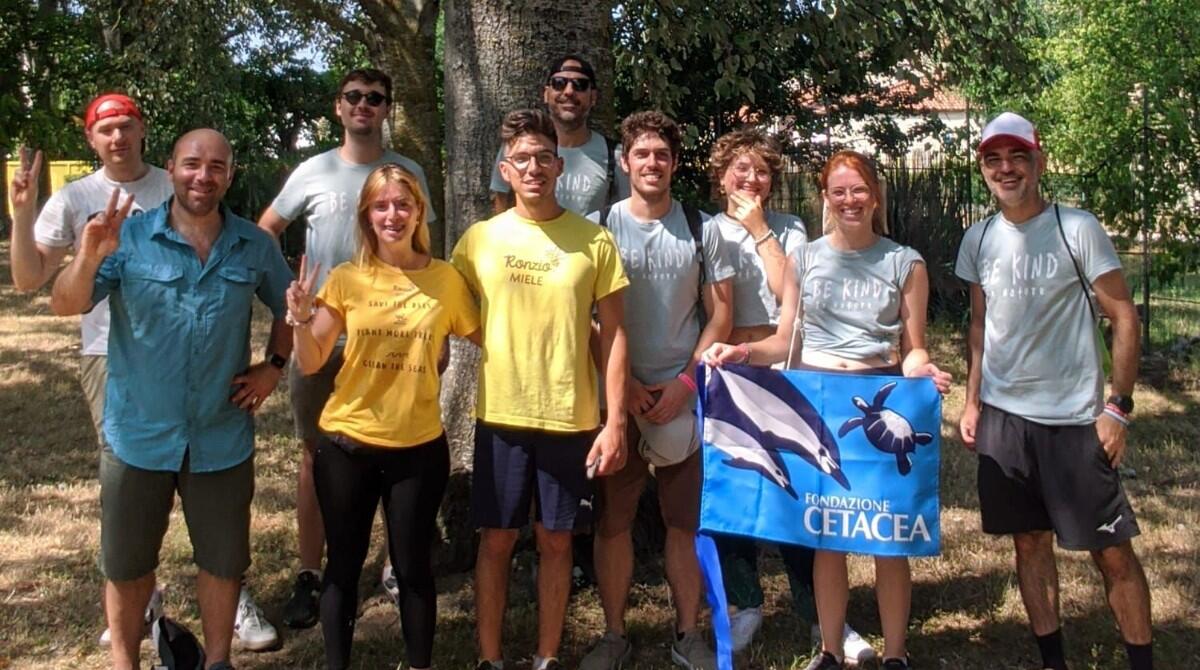 Cattolica, volontari al lavoro per la pulizia del Parco della Pace - Alcuni dei volontari 