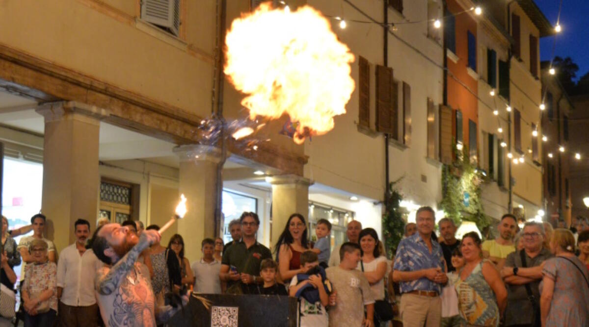 Santarcangelo: "Guarda che Luna!". Grande successo per l'evento "Le Notti della Luna" - Le Notti della Luna 2023