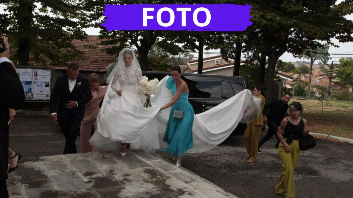 Valentino Rossi testimone di nozze del fratello Luca Marini a Tavullia - La sposa Marta Vincenzi, foto Amato Ballante