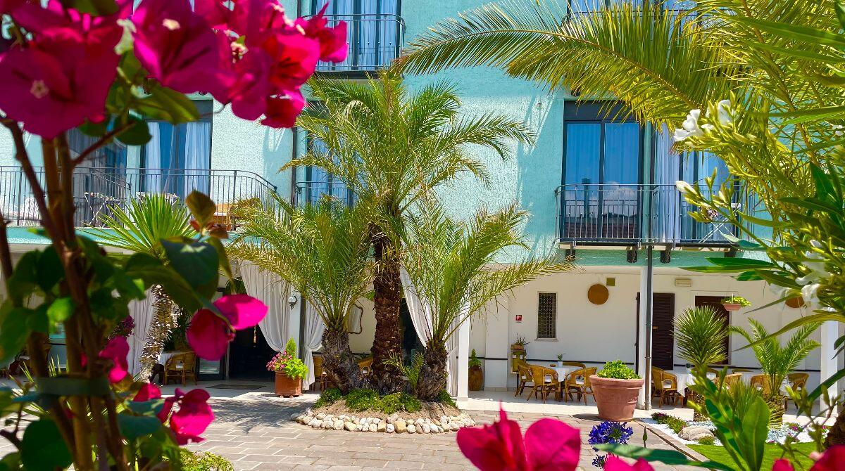 Allestimenti floreali di qualità a Bellaria, ecco i vincitori di Bim in Flowers - Hotel Bristol