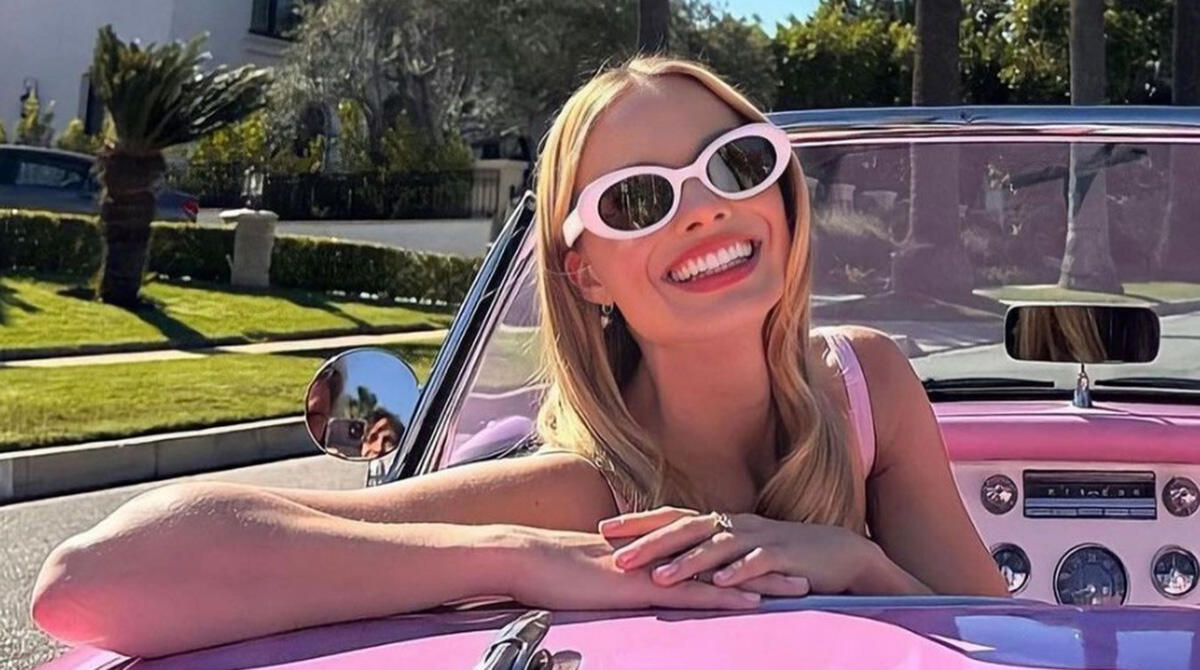 Barbie, Le Befane si tinge di rosa per l'uscita nazionale del film più atteso dell'estate - Margot Robbie è Barbie nel nuovo film di Greta Gerwig