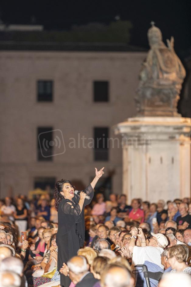 Rimini Piazza Cavour Roberta CapellettiSirene DanzantiPh©FPF/Filippo Pruccoli