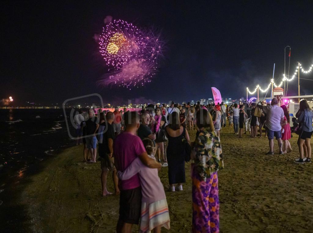 Rimini; 07/07/2023: Notte Rosa, fuochi artificiali©Riccardo Gallini /GRPhoto