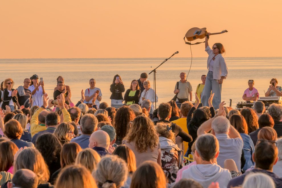 Riccione (Rn); 09/07/2023: Notte Rosa 2023, Pink Fluid, Albe in Controluce  Paola Turci©Daniele Casalboni