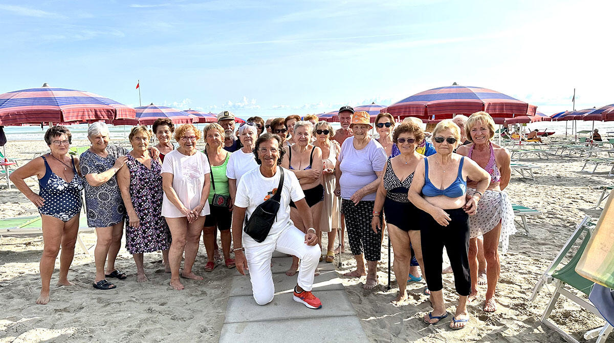 Destinazione mare, comincia la stagione balneare per i nonni di Coriano - Il Sindaco di Coriano Gianluca Ugolini con "I Senza Età"