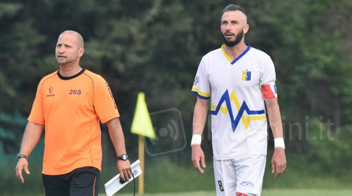 Calciomercato Novafeltria: dal Pietracuta Evaristi e Giacobbi, Guerra dal Forlì e in attacco Pasolini. I gialloblù aspettano il ripescaggio - L'allenatore Giorgi e capitan Baldinini