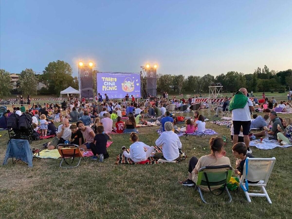 Tiberio CinePicnic, successo per le proiezioni sul prato a Rimini - 