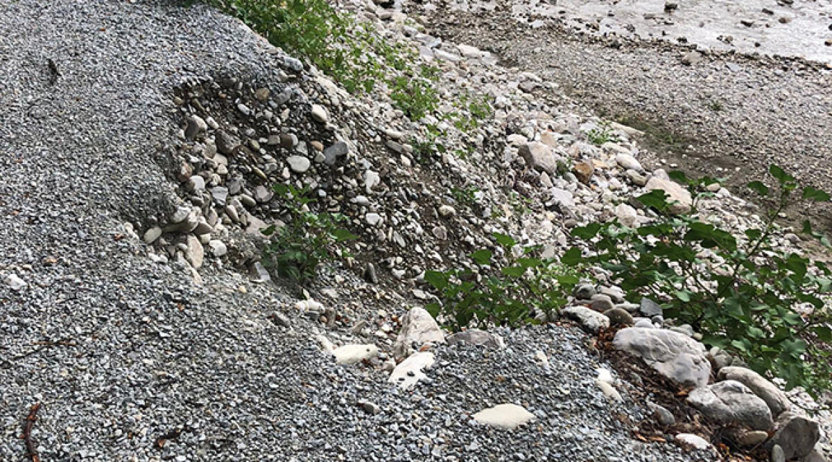 Pericolo sulla pista ciclabile di Novafeltria  - Cedimento non segnalato sulla ciclabile