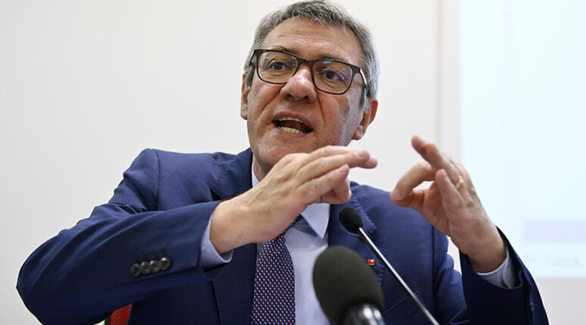 Tagli e dialogo sindacale: Landini chiede consultazioni. Bufera su Giambruno - Landini a Meloni: "Ci convochi"