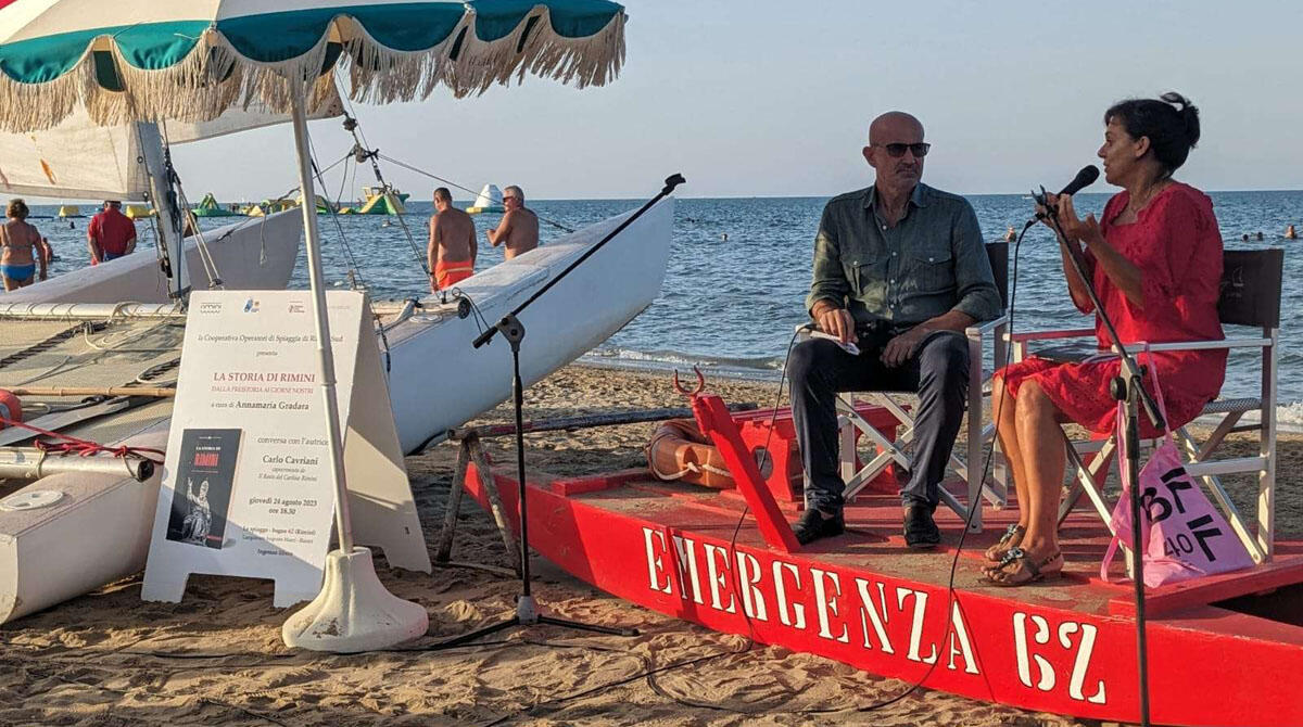 Storia di Rimini, il libro di Annamaria Gradara presentato sulla spiaggia del bagno 62 - 