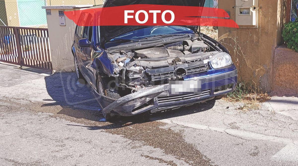 Tampona un camion e sbatte violentemente la testa: automobilista ricoverato al Bufalini - Le immagini dell'incidente avvenuto in località Montalbano, San Giovanni in Marignano. Foto Amato Ballante