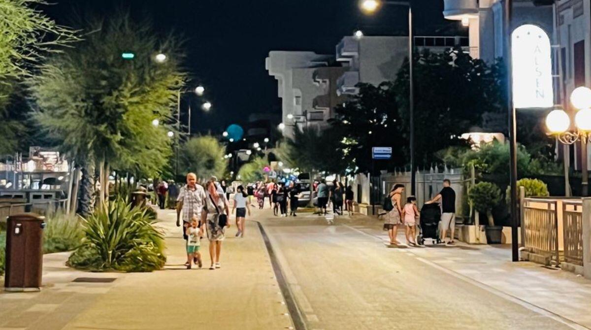 Spaccio, microcriminalità e pochi servizi a Viserbella. Benaglia "servono i Quartieri" - Viserbella 1 Agosto 2023 ore 22:32 "La passeggiata racconta chiaramente la nostra crisi turistica. " afferma Benaglia