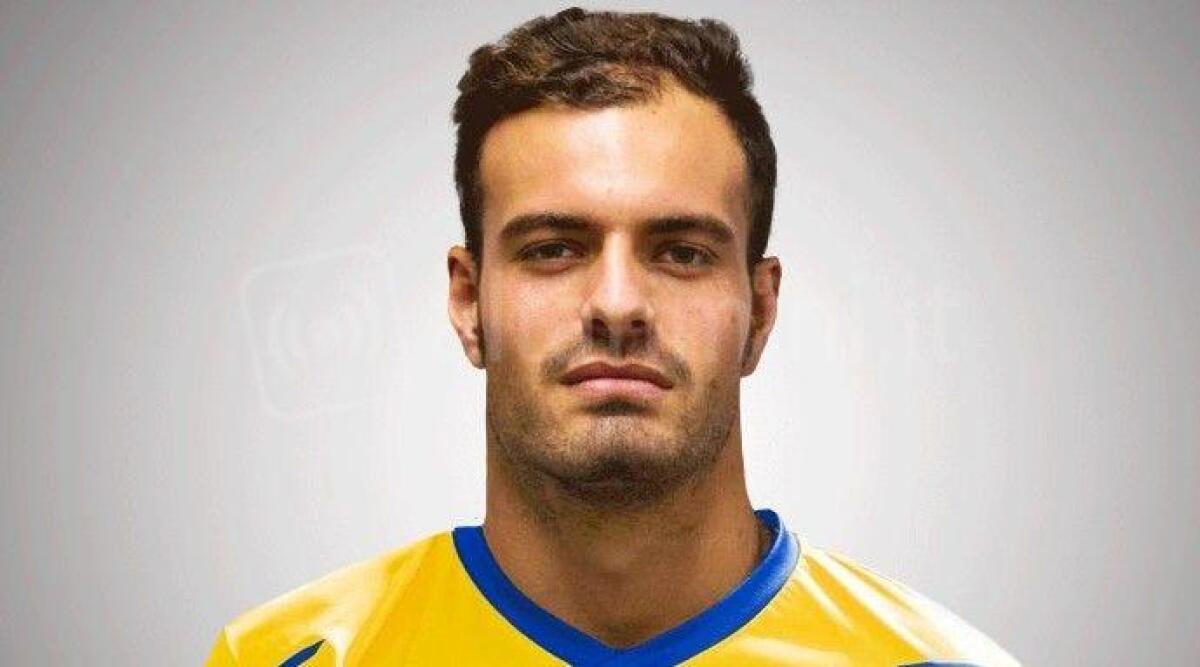 Calcio, Gabriele Varrella per la difesa del Tre Fiori. Misano: a centrocampo arriva Tonelli - 