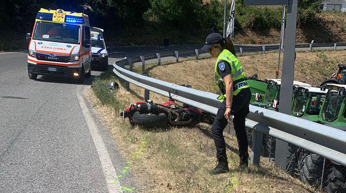 Novafeltria, motociclista 76enne finisce fuori strada lungo la curva di Ca' del Vento - Il luogo in cui è avvenuto l'incidente, località Ca' del Vento - Novafeltria