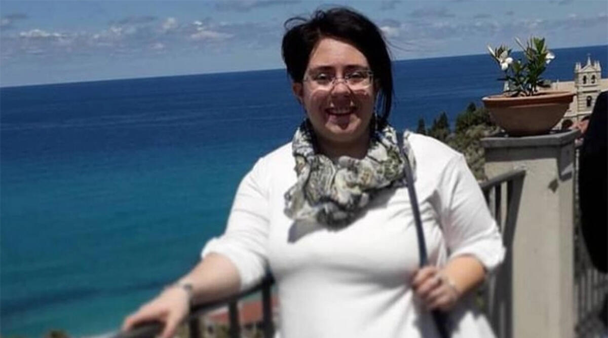 Tragedia nel pesarese: giovane madre di 31 anni muore improvvisamente nella sua casa - Desiré Saggio