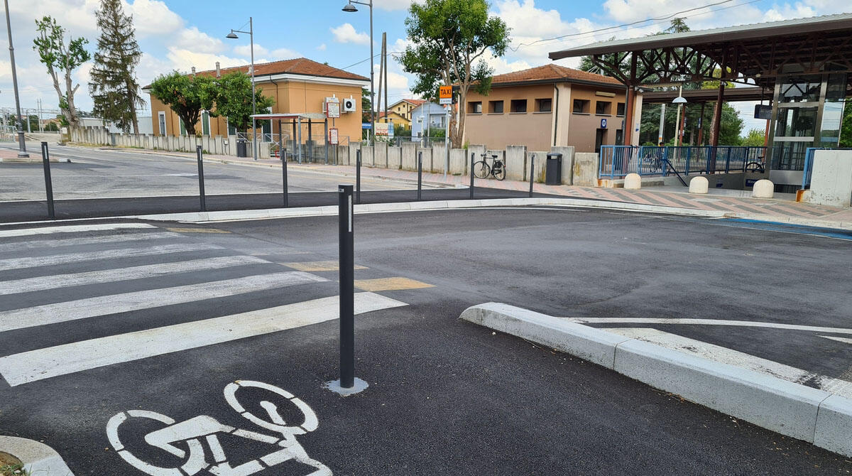 Nuovo look per piazzale Esperanto, porta di ingresso della stazione ferroviaria di Santarcangelo - Nuovo look per Piazzale Esperanto