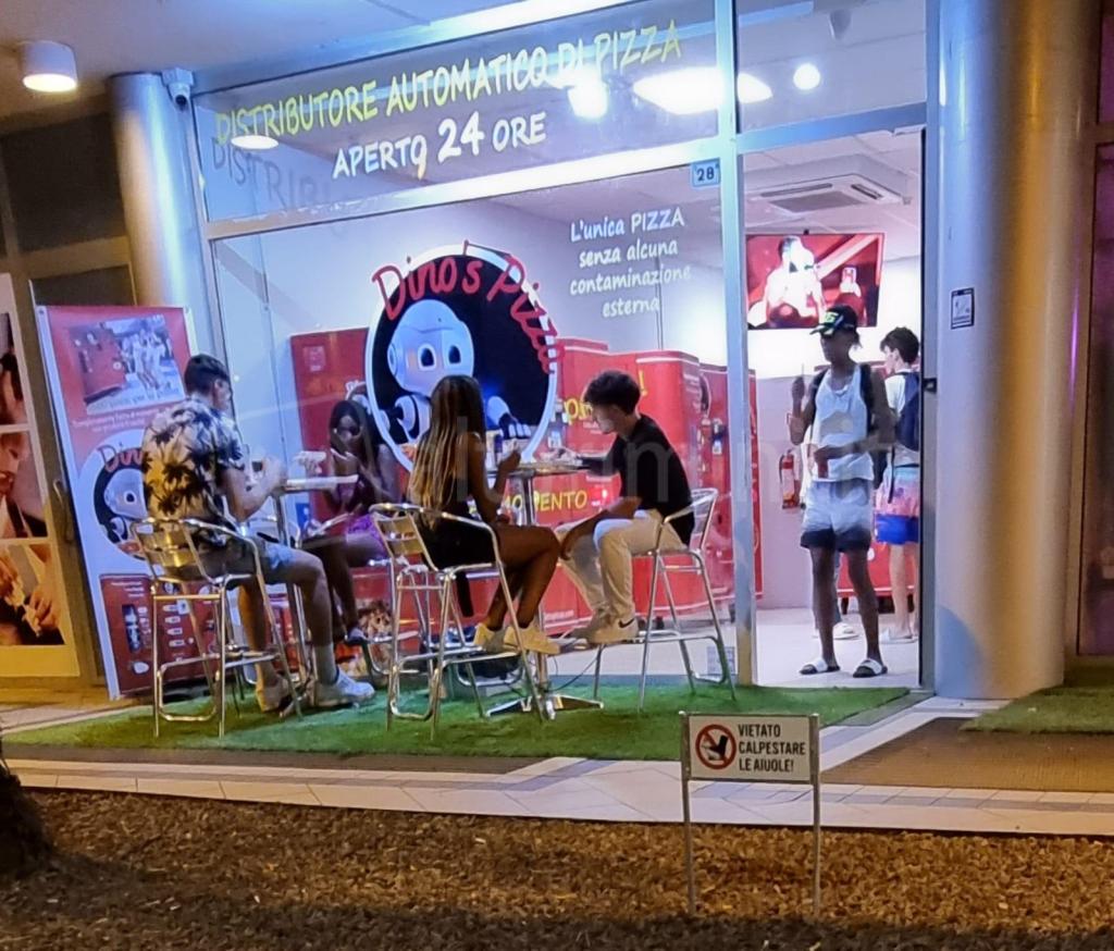 Dino’s Pizza – Pizza no stop h24