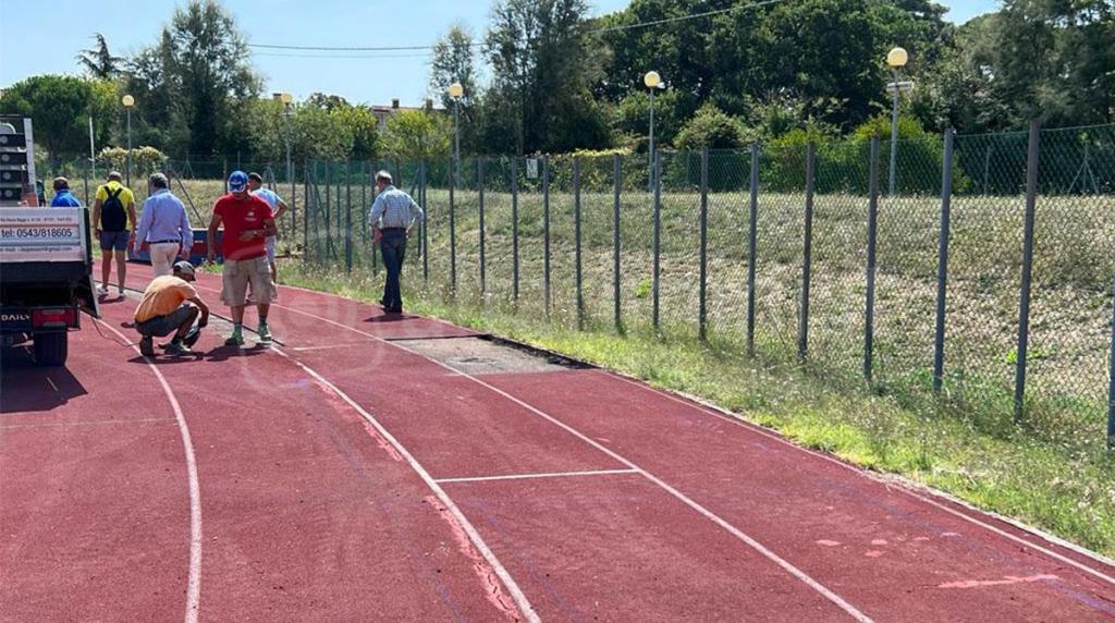 I lavori alla pista d’atletica