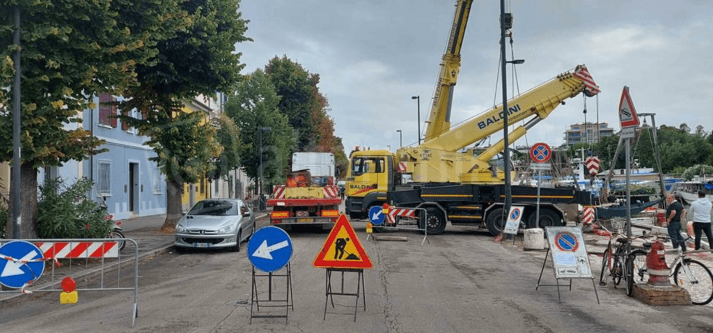 Il recupero del peschereccio