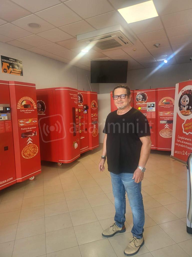 L’ideatore di “Dino’s Pizza” Dino Mastropierro del ristorante “Aurora” di Riccione