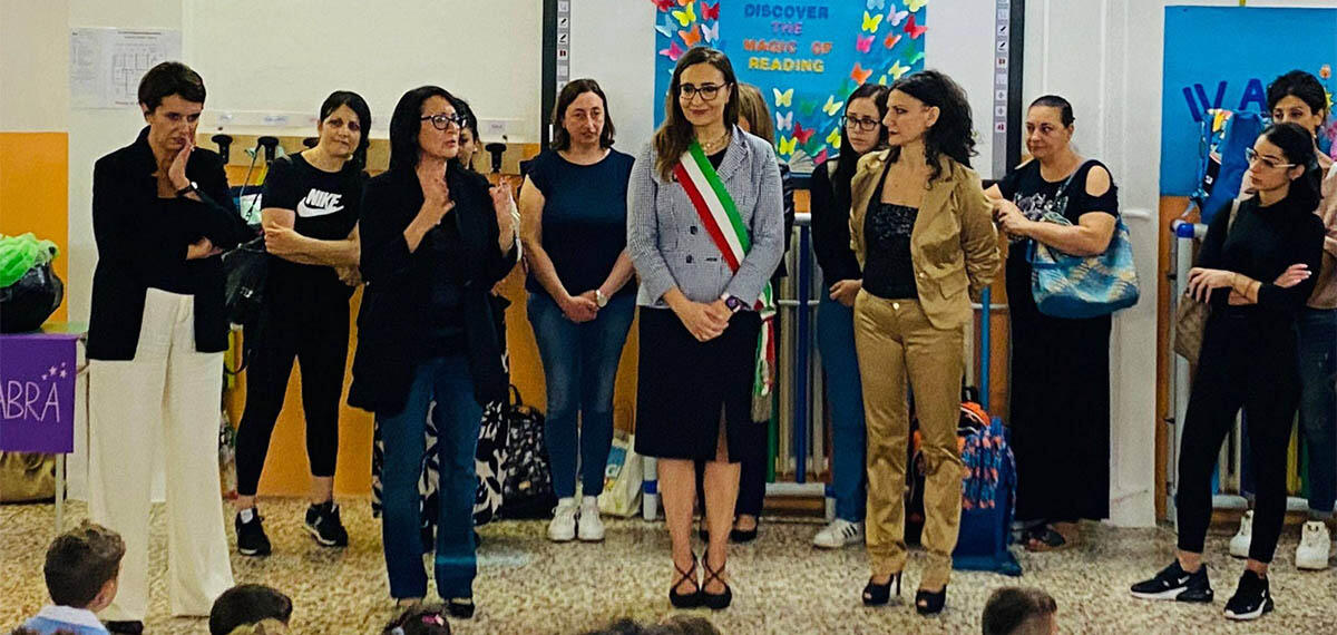 Scuole aperte a Novafeltria con la visita del sindaco Zanchini e di Emma Petitti - 