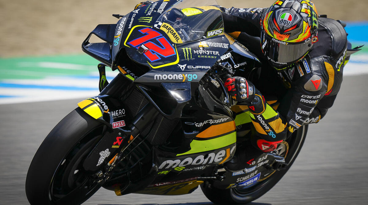 Marco Bezzecchi show a Misano: record della pista a Misano. Bagnaia settimo nelle prove libere - Marco Bezzecchi