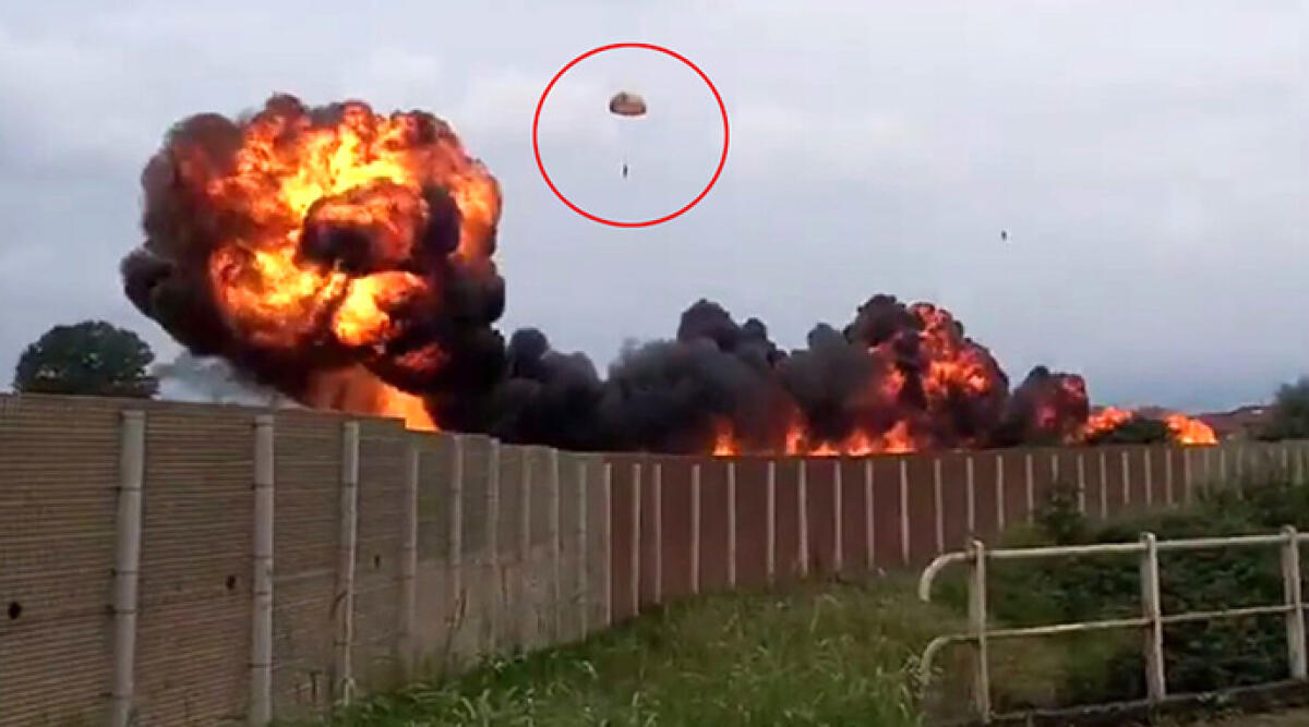 Il pilota della Freccia indagato: "Penso solo alla bimba" - La tragedia aerea a Caselle, foto Ansa