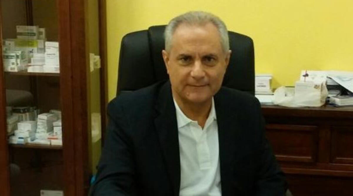 Il dottor Tomelli accetta di rimanere in servizio oltre il suo 70° compleanno - Loris Tomelli
