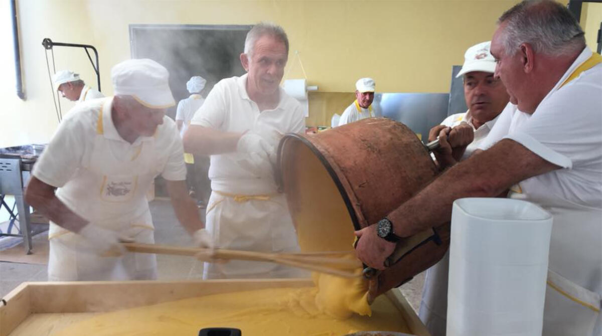 Sagra della Polenta, a Perticara si celebrano le tradizioni della tavola - 